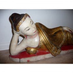 Large Reclining Mandalay Buddha in Alabaster with Gilding and Stone Inlay – Burma, 19th Century, 90 cm - A19