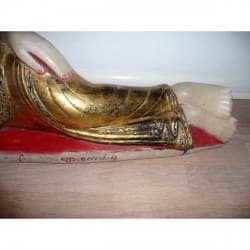Large Reclining Mandalay Buddha in Alabaster with Gilding and Stone Inlay – Burma, 19th Century, 90 cm - A19