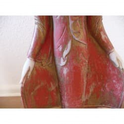 Antiker stehender Shan-Buddha aus Alabaster mit roter Bemalung – Burma, um 1900, 70 cm - A05