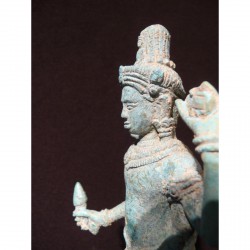 Khmer Shiva Figur aus Bronze – Kambodscha, 9.–12. Jahrhundert - AND47