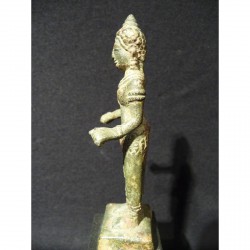 Frühe Khmer Bronzefigur mit schöner Patina – Kambodscha, 9.–12. Jahrhundert - AND45