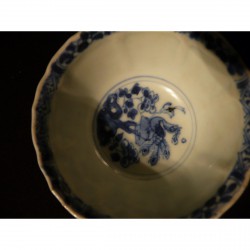 Kleine Qing Porzellanschale mit schönen Farben – China, 19. Jahrhundert - AND39