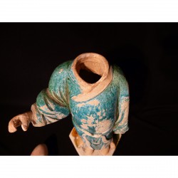 Seltene Ming Grabfigur mit bläulicher Glasur – China, 14.–17. Jahrhundert - AND36