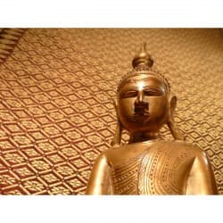 Antiker Shan-Buddha aus Bronze auf großem Thron – Burma, 18. Jahrhundert, 27 cm - BR195