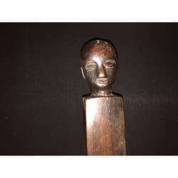 Schützende Holzfigur aus Borneo – 19. Jahrhundert - AND214