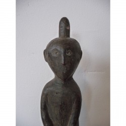 Ausdrucksstarke Holzfigur aus Indonesien – 19. Jahrhundert - AND03