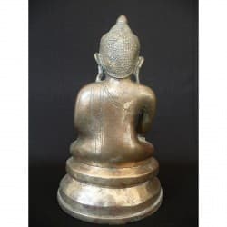 Seltener Mon-Buddha aus Silberbronze mit hohem Kupferanteil – Burma, 18. Jahrhundert, 22 cm - BR200