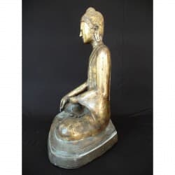 Außergewöhnlich seltener Shan-Buddha aus Silberbronze mit Inschriften – Burma, 17.–18. Jahrhundert, 50 cm - BR202