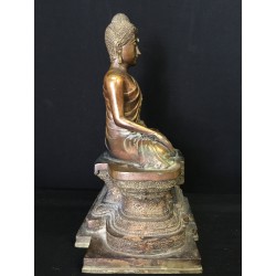 Mon-Buddha aus Bronze mit Inschrift und Stein – Burma, 20. Jahrhundert, 24,5 cm - BR222