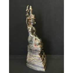 Jambupati “Königs-Buddha” aus Bronze auf großem Thron – Burma, 19. Jahrhundert, 32 cm - BR226