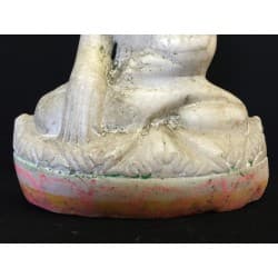 Antiker Mandalay-Buddha aus Alabaster mit Patina – Burma, 19. Jahrhundert, 24 cm - A163