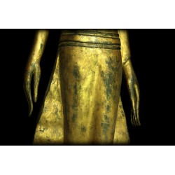 Antiker stehender Buddha aus Holz – Laos, 18.–19. Jahrhundert, 105 cm - T138