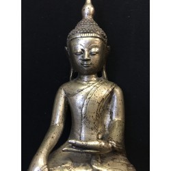 Awa-Buddha aus heller Bronze auf durchbrochenem Thron – Burma, 18. Jahrhundert, 30 cm - BR251