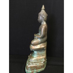 Klassischer Shan-Buddha aus patinierter Bronze auf Thron – Burma, 18. Jahrhundert, 24 cm - BR252