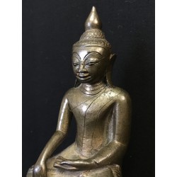 Small Shan Buddha in Simple Monk Style – Burma, 17th–18th Century, 20 cm - BR253