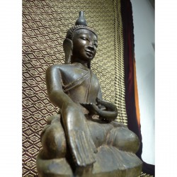 Antique Shan Buddha in Patinated Bronze on Throne – Burma, 1700–1750, 31 cm - BR212