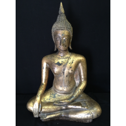 Großer vergoldeter Bangkok-Buddha auf durchbrochenem Thron – Thailand, Mitte 20. Jahrhundert, 74 cm - BR287