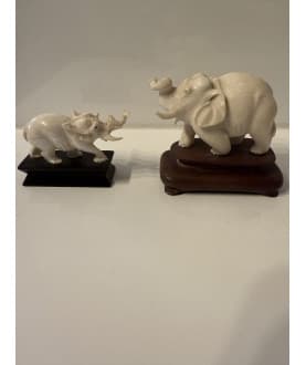 Smuk mindre elefant i mint condition.