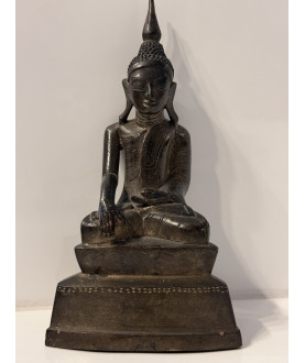 Awa-Buddha aus Bronze mit versteckter Inschrift – Burma, 18. Jahrhundert, 18 cm - BR351