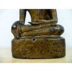 Antiker Buddha aus teilweise vergoldeter Bronze mit Inschrift – Thailand, 18. Jahrhundert, 17 cm - BR128
