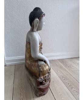 High-End Mandalay-Buddha aus weißem Alabaster mit Vergoldung und Steinverzierung – Burma, 19. Jahrhundert, 55 cm - A186