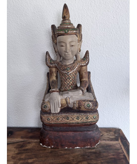 Stor siddende Buddha i sandsten med forgyldning – Burma, start 1900-tallet - AND313