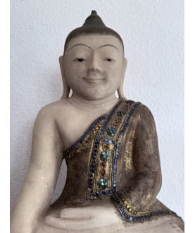 Antique Shan Mandalay Buddha in Alabaster with Blue Stone Inlay – Burma, 19th Century, 50 cm - A187