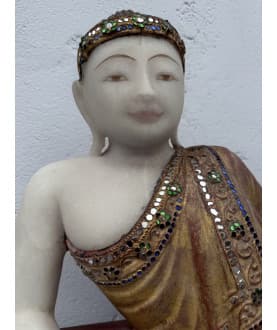 Large Reclining Mandalay Buddha in Alabaster with Gilding and Stone Inlay – Burma, 19th Century, 103 cm - A188