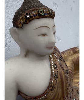 Large Reclining Mandalay Buddha in Alabaster with Gilding and Stone Inlay – Burma, 19th Century, 103 cm - A188
