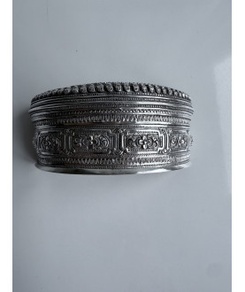 Antique Half Moon Silver Box with Dragon – Sil-0152