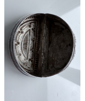 Half moon box no. 152