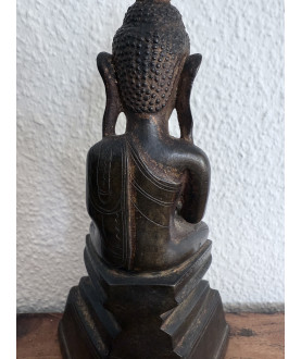 Antique Shan Buddha in Bronze with Large Usnisa – Burma, 17th–18th Century, 19 cm - BR349
