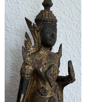 Antik Bangkok Buddha i delvist forgyldt bronze på høj trone – Thailand, 1800-tallet, 37 cm - BR350