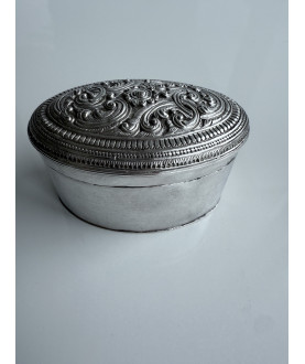 Silver Box with Symmetrical Pattern – Sil-0164