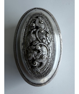 Antique Burmese silver box with raised lid pattern – Sil-0185