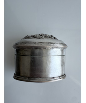 Antique Burmese silver box with raised lid pattern – Sil-0185