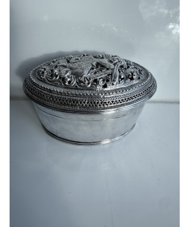 Antique Burmese silver box with royal figure – Sil-0198