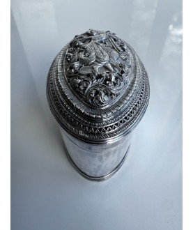 Antique Burmese silver box with royal figure – Sil-0198