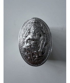 Antik burmesisk sølvdåse med royal figur – Sil-0209