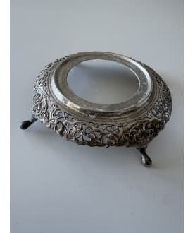 Silver stand no. 211