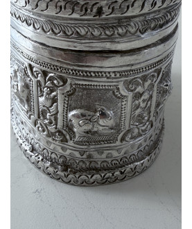 Antique Burmese silver box with Liondog and animals – Sil-0215
