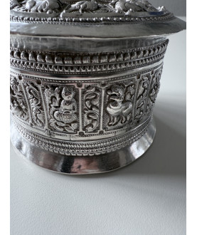 Antique Burmese food tiffin with Liondog and birds – Sil-0233
