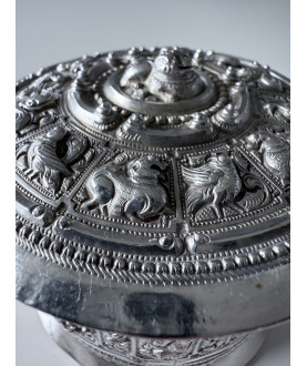 Antique Burmese food tiffin with Liondog and birds – Sil-0233