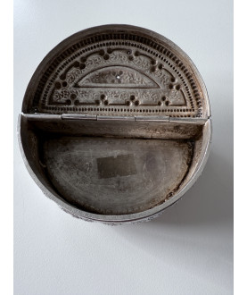 Antique Burmese half moon box with flowers and birds – Sil-0235