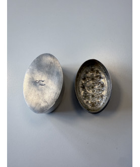 Antike burmesische Silberdose mit klassischem Muster – Sil-0253