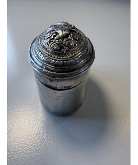 Antik burmesisk sølvdåse med klassisk mønster – Sil-0260