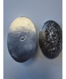 Antique Burmese silver box with two birds – Sil-0261