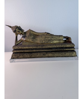 Gilted reclining Bangkok Buddha on a Large Throne – Thailand, Early 20th Century, 47 cm - BR364