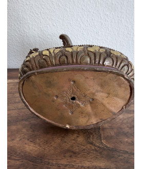 Padmasambhava aus feuervergoldeter Bronze – Nepal/Bhutan, Anfang 20. Jahrhundert - AND315