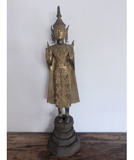 Stehender Bangkok-Buddha auf Lotusthron – 82 cm, Thailand, 19. Jahrhundert, 45 cm - BR370